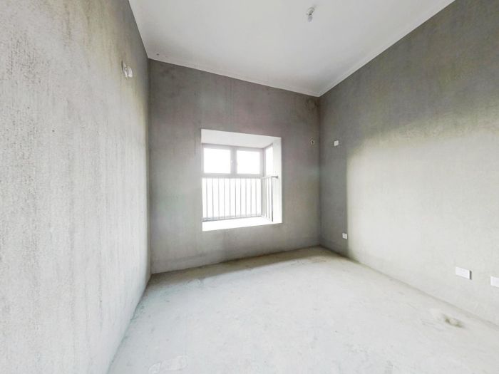 华强城 4室2厅2卫 158m²