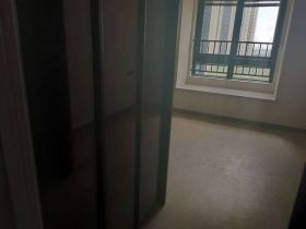 万科翡翠公园 3室2厅2卫 105m&sup2;