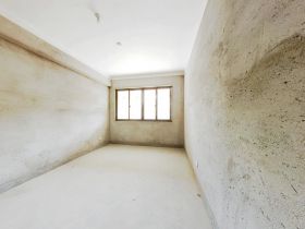 华强城 4室2厅2卫 148m&sup2;