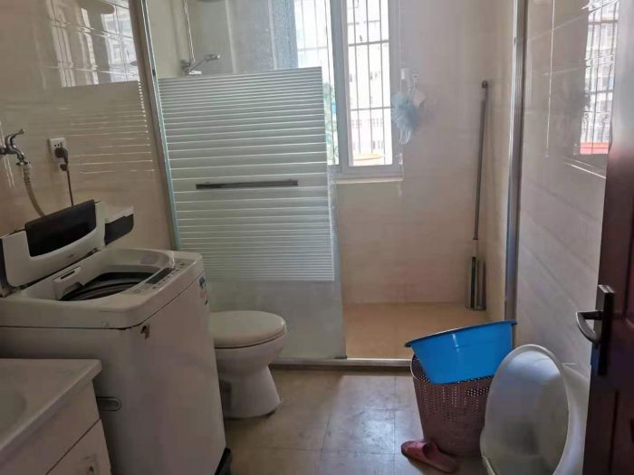江海佳苑 3室1厅1卫 120m&sup2;