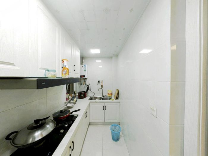 中海碧林湾 3室2厅1卫 96m&sup2;
