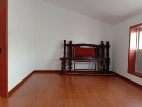 新华佳园 4室2厅1卫 142.91m&sup2;