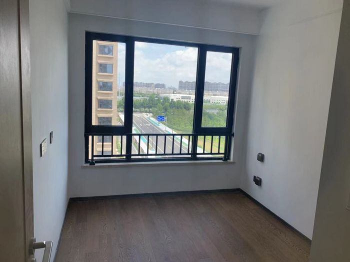 春风南岸东园 4室2厅2卫 136m&sup2;