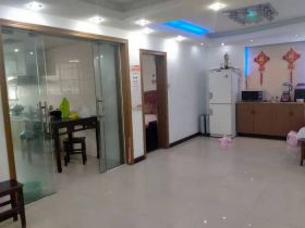 新胜花苑 3室2厅1卫 125m&sup2;