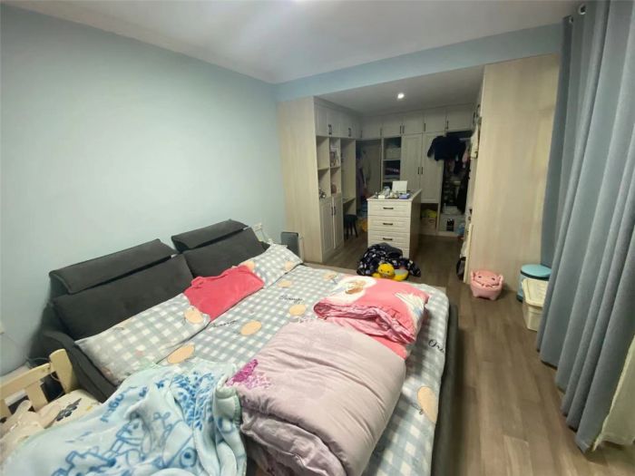 紫东南苑 3室1厅1卫 129m&sup2;