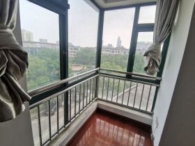 凤凰莱茵苑 3室2厅2卫 149.5m&sup2;