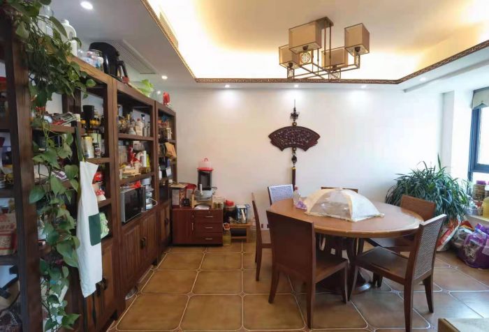 益兴名流府 4室2厅2卫 187.00m&sup2;
