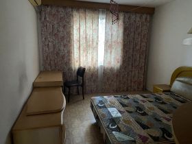 姚港路31号 3室2厅1卫 82m&sup2;