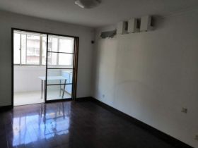 前景花苑 3室2厅1卫 137m&sup2;