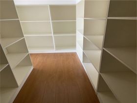 奥特莱斯 3室1厅1卫 42.5m&sup2;