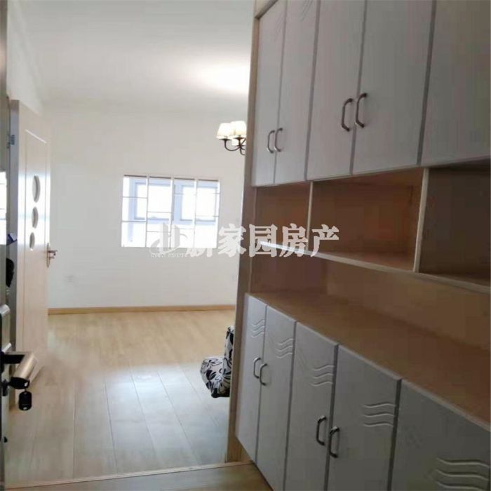 凤凰文化广场 2室1厅1卫 118m&sup2;