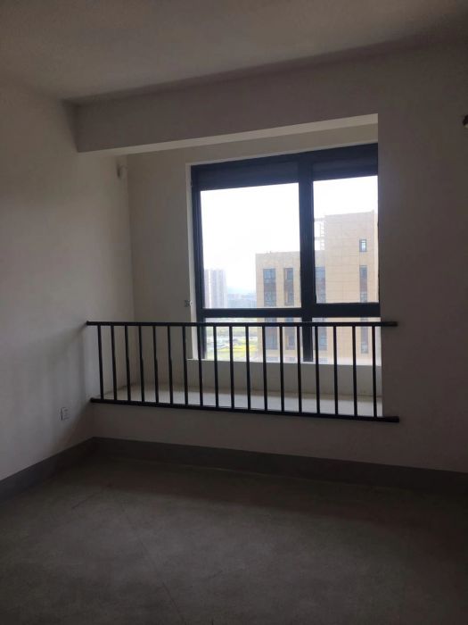 翠园 3室2厅1卫 92m&sup2;