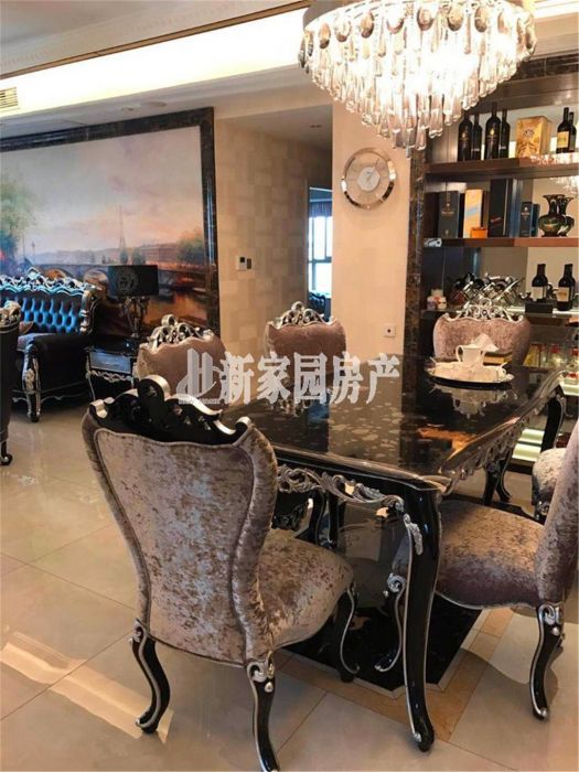 润华国际中心 4室2厅2卫 180m&sup2;