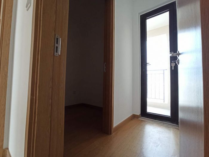 绿地新里城 3室2厅2卫 116m&sup2;