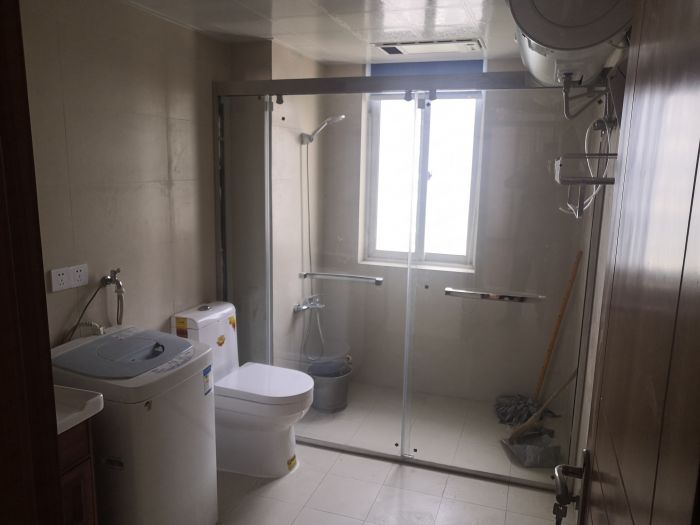 春晖花园 3室2厅1卫 135m&sup2;