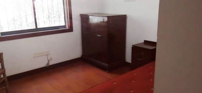 星湖花园 3室2厅2卫 150m&sup2;