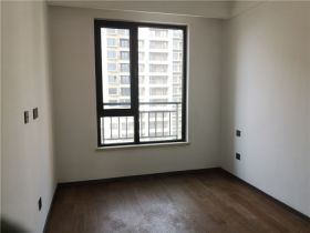 春风南岸东园 4室2厅2卫 142m&sup2;