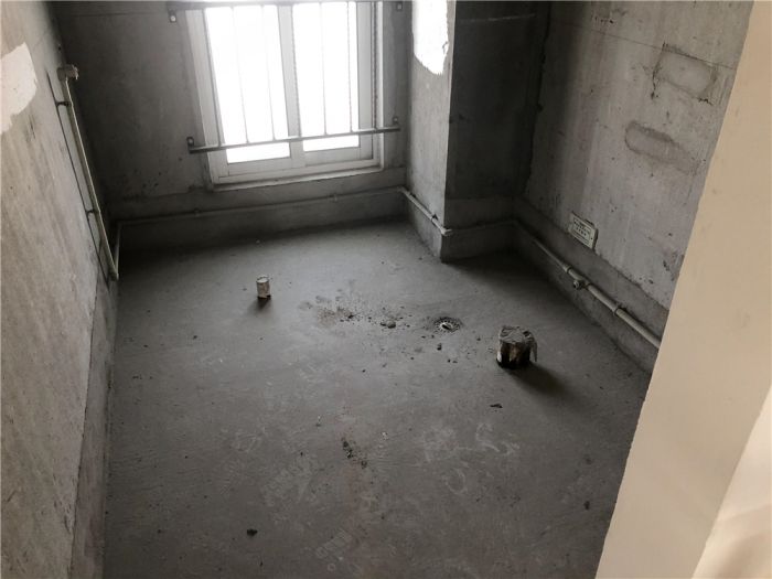 军山花园 4室2厅2卫 200.00m&sup2;