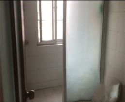 方大花苑 3室2厅2卫 130m&sup2;