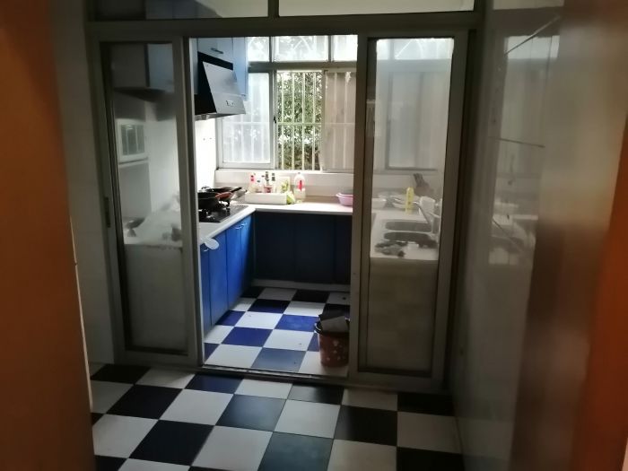小石桥花苑 3室2厅1卫 110m&sup2;