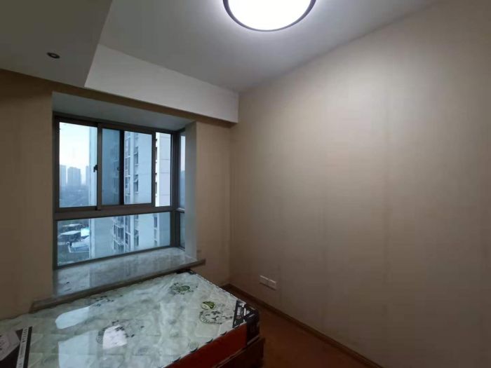 润华国际中心 2室2厅1卫 80m&sup2;