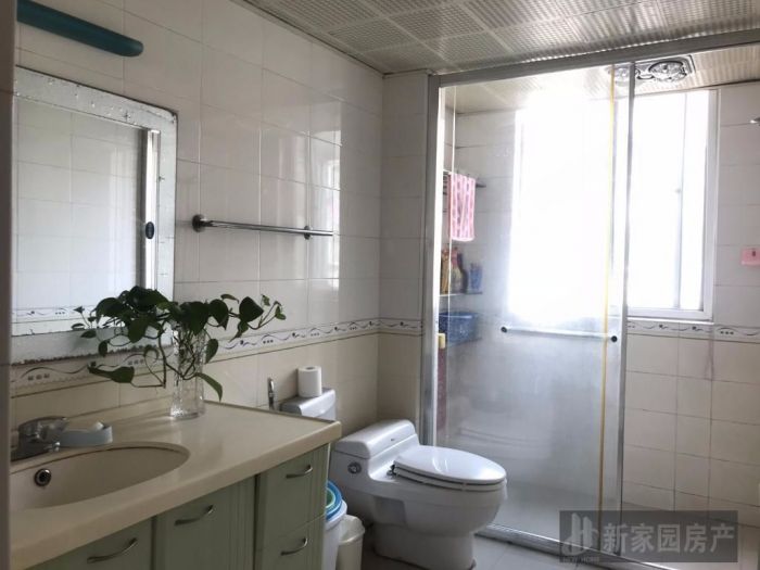 宏丰苑 3室2厅2卫 144.05m&sup2;