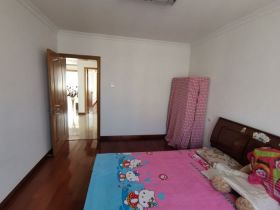 五一新村 3室2厅1卫 142m&sup2;