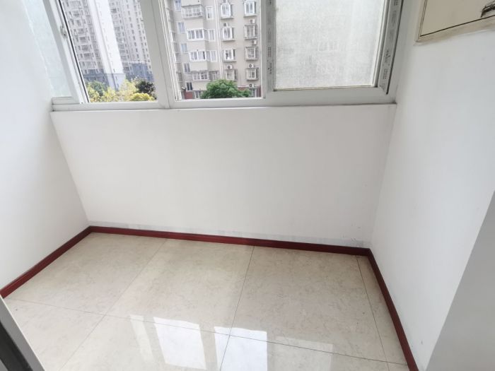 景河苑 5室厅1卫 145m&sup2;