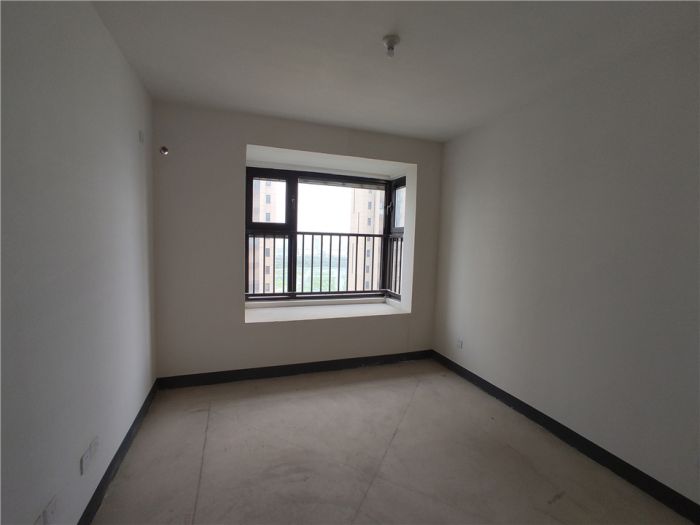 绿地新里城 3室2厅2卫 106m&sup2;