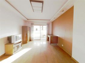 炜建花苑 3室2厅1卫 132m&sup2;