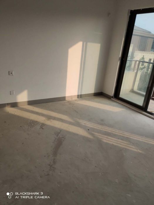 绿地新里城 4室2厅2卫 140m&sup2;