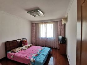五一新村 3室2厅1卫 142m&sup2;
