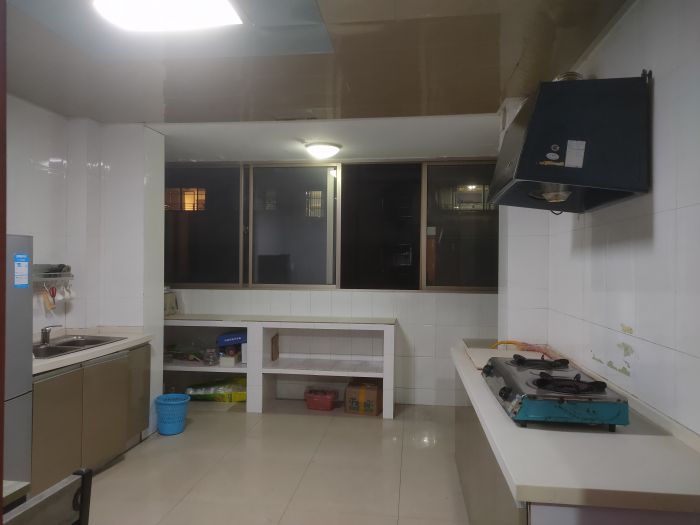 新胜花苑 5室2厅1卫 125m&sup2;