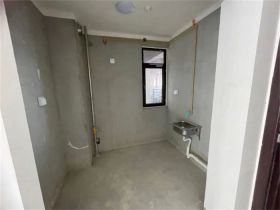 绿地新里城 3室1厅1卫 89m&sup2;