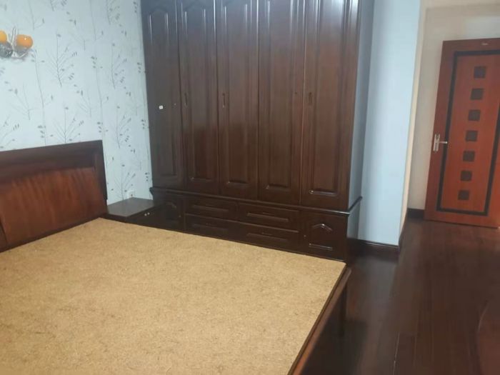 濠滨花园 3室2厅1卫 129m&sup2;