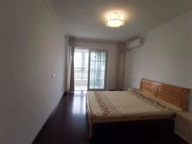 新东方花苑 3室2厅1卫 102m&sup2;