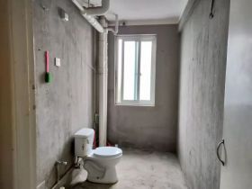 新港花苑 3室2厅1卫 110m&sup2;