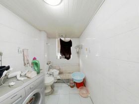 外滩小区 3室2厅1卫 125m&sup2;