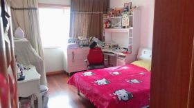 天虹公寓 3室2厅2卫 154.16m&sup2;