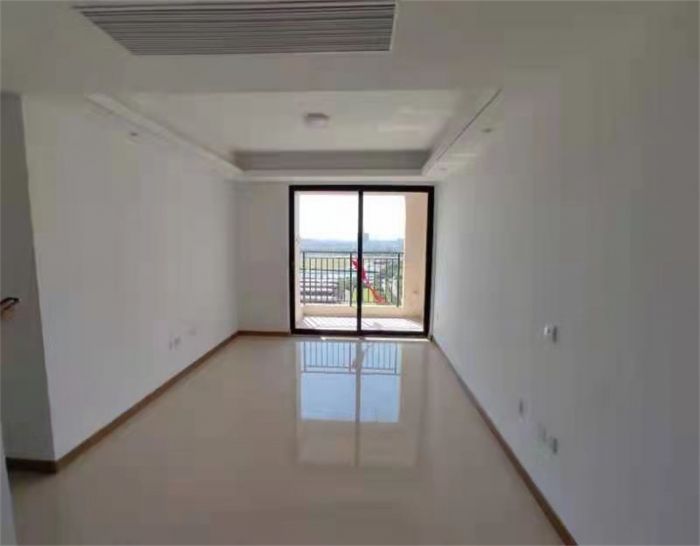绿地新里城 3室2厅1卫 91m&sup2;