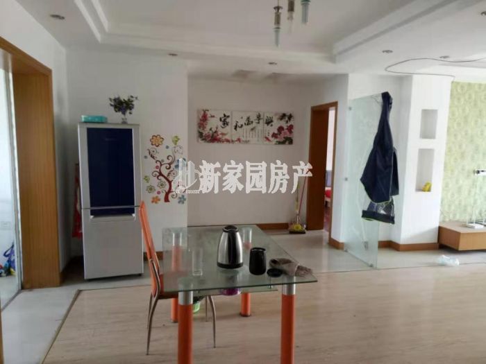 新星苑 5室1厅2卫 180m&sup2;