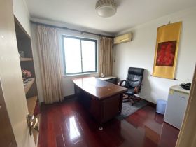 星湖花园 5室2厅2卫 280m&sup2;