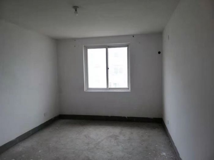 滨河东城 3室2厅2卫 137m&sup2;