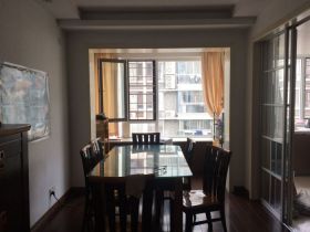 江海名苑南区 3室2厅2卫 145m&sup2;
