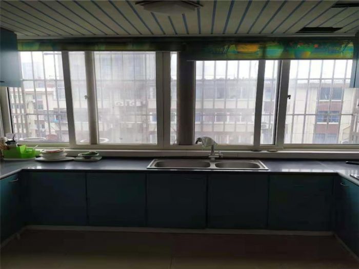 新龙花苑 2室2厅1卫 87m&sup2;