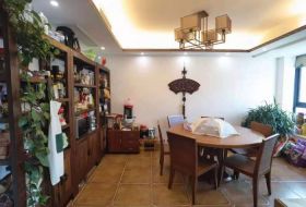 益兴名流府 4室2厅2卫 187.00m&sup2;