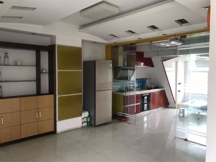 天都花苑 4室2厅1卫 144m&sup2;