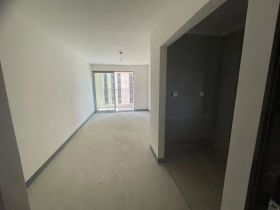 绿地新里城 3室2厅1卫 91m&sup2;