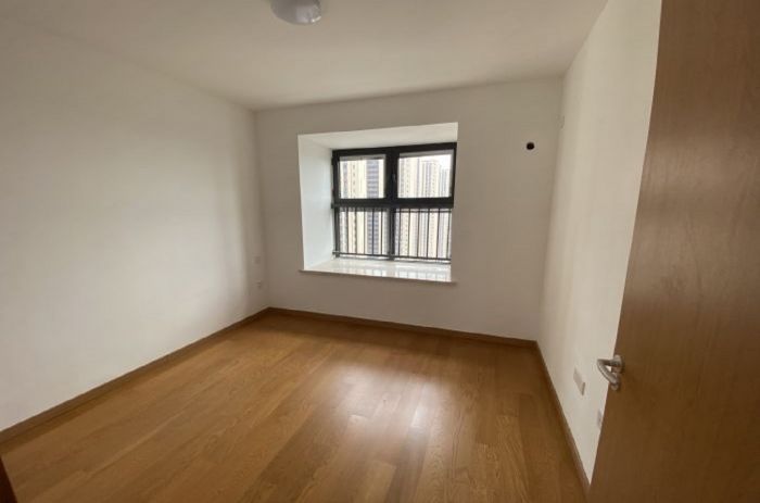绿地新里城 3室2厅1卫 95m&sup2;