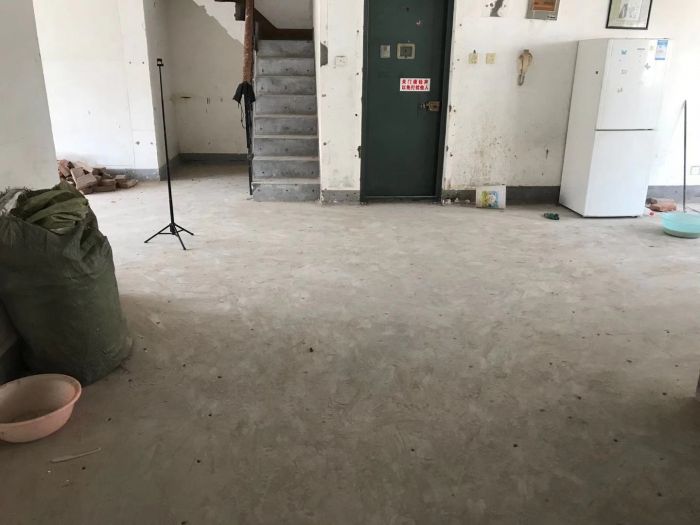 外滩小区 5室3厅2卫 222m²
